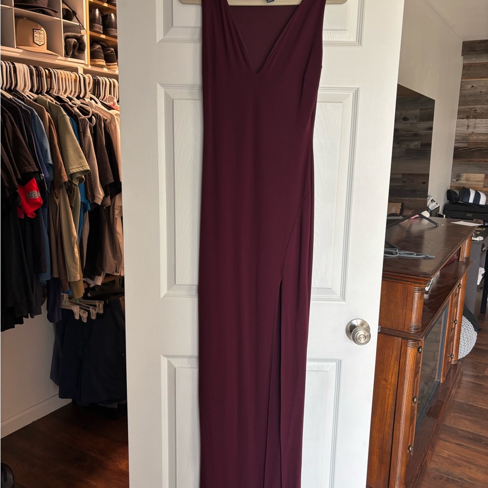 Windsor Sleeveless V-Neck Maxi Dress in Burgundy